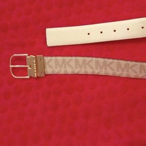 MK Women’s reversible logo belt
